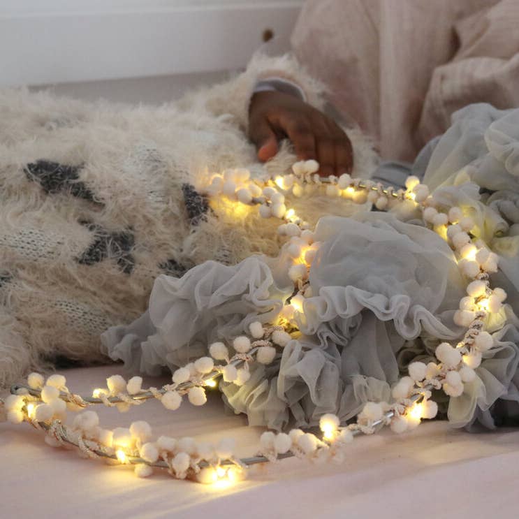 Pom Pom Fairy Light Moon